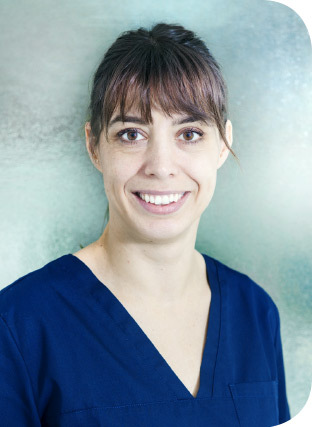 Dr. Nadja Hermes